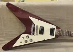 [GIBSON] FLYING V 1967 CHERRY MADE IN USA 2004 SOLID BODY ELECTRIC GUITAR W/CASE
