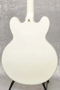 WHITE STORE