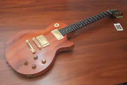 GUITAR LIGHTWEIGHT USED
