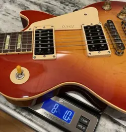 GIBSON LES PAUL CLASSIC 1960 REISSUE (8.1 LBS) ELECTRIC GUITAR