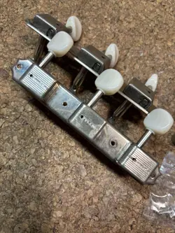 GIBSON J-45 TRUE VINTAGE PEG