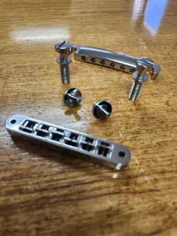 GIBSON USA SG TUNE O MATIC BRIDGE TAILPIECE AND STUDS CHROME