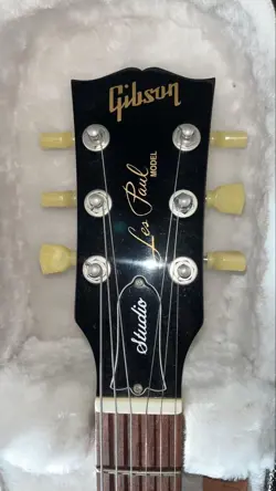 GIBSON LES PAUL STUDIO 2012 WINE RED ELECTRIC GUITAR - EXCELLENT CONDITION