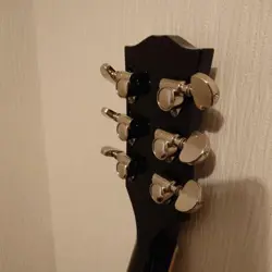 BLACK SEMI-HOLLOW GUITAR