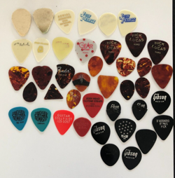 LOT OF 39