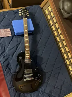 1995 GIBSON LES PAUL STUDIO BLACK