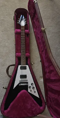 2005 GIBSON FLYING V '67 REISSUE, MADE IN USA, GIBSON HARD CASE, BLACK