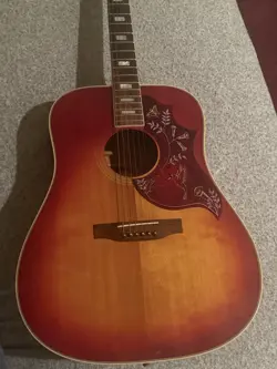 1972 GIBSON HUMMINGBIRD
