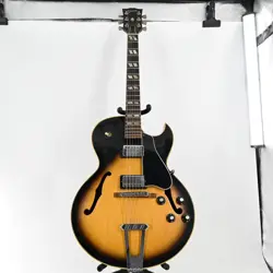ELECTRONIC GUITAR WITH
