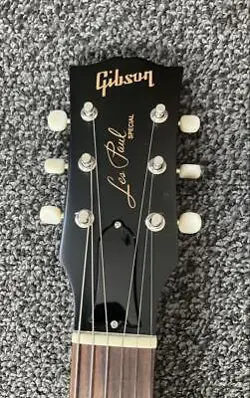GIBSON LES PAUL SPECIAL TRIBUTE NO PICKUP