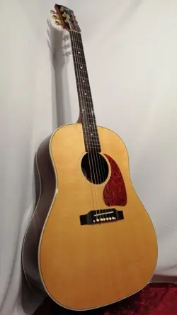 GIBSON ACOUSTIC GUITAR J-45 STANDARD ROSEWOOD