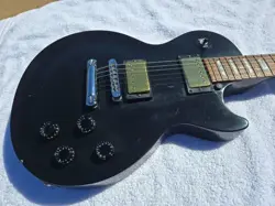 2002 GIBSON LES PAUL STUDIO BLACK ELECTRIC GUITAR AND GIG BAG
