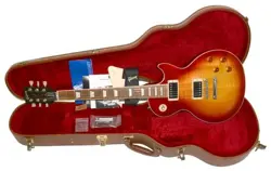 GIBSON LES PAUL STANDARD ELECTRIC GUITAR WITH HARD CASE NO.RG2787