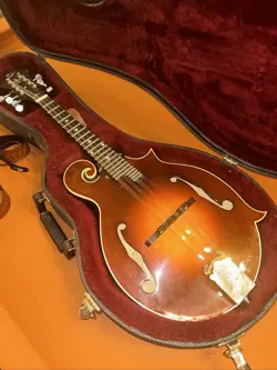 MANDOLIN WITH HSC.