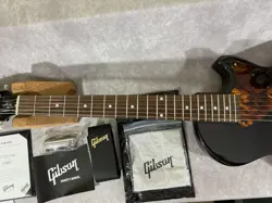 EBONY W/ GIBSON