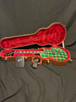 RED PLAID GUITAR