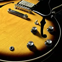 ES-335 ELECTRIC GUITAR