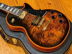 M2M ORANGE WIDOW