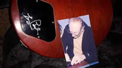 GIBSON LES PAUL STANDARD ,ONE OF A KIND IT'S SIGNED BY LES PAUL WITH PIC4PROOFF!