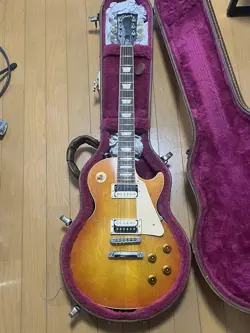 GIBSON LES PAUL STANDARD SUNBURST ELECTRIC GUITAR W/HARD CASE MADE IN IUSA