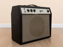 VINTAGE TUBE AMPLIFIER.