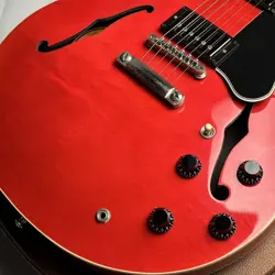 GIBSON ES-335 FIGURED (ANTIQUE CHERRY) ELECTRIC GUTIAR [AUTH]