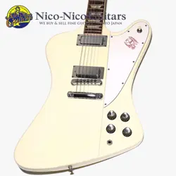 WHITE ELECTRIC GUTIAR