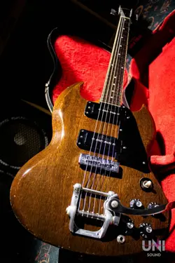 1972 ELECTRIC GUTIAR