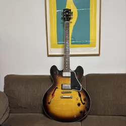 GIBSON ES-335 SUNBURST W/HARD CASE SEMI-ACOUSTIC ELECTRIC GUITAR USED FROM JAPAN