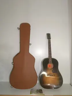 BEAUTIFUL ACOUSTIC GUITAR FROM GIFU WITH CASE USED GIBSON J-45 TV NO.YG734