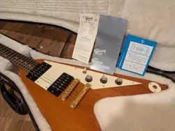2006 GIBSON FLYING V '58 STYLE REISSUE NATURAL MAHOGANY W/GOLD HARDWARE & OHSC