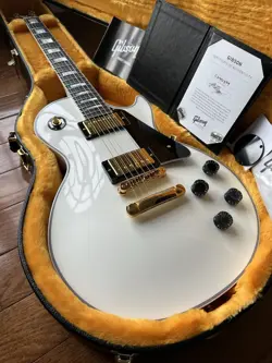 2024 GIBSON LES PAUL CUSTOM - ALPINE WHITE