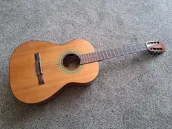 CLASSICAL GUITAR WITH