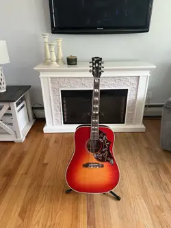 2022 GIBSON HUMMINGBIRD A/E