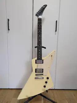 GIBSON EXPLORER 2007 WITH SPECIAL HARD CASE