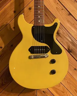 GIBSON BILLIE JOE ARMSTRONG LES PAUL JUNIOR DOUBLECUT TV YELLOW ELECTRIC GUITAR