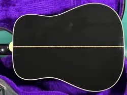 ACOUSTIC GUITAR 1995