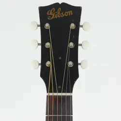 ACOUSTIC GUITAR 1940