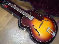 ACOUSTIC ELECTRIC GUITAR GIBSON USA CUSTOM SHOP SOLID FORMED 17