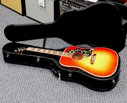 2025 GIBSON HUMMINGBIRD STANDARD ACOUSTIC-ELECTRIC GUITAR W/ CASE! VERY NICE!!!