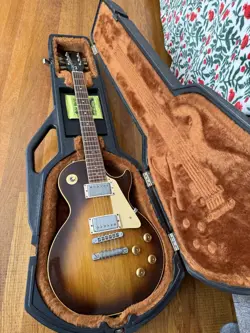 VINTAGE 1984 GIBSON LES PAUL STUDIO STANDARD GUITAR WITH CHAINSAW CASE