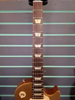 TRIBUTE SATIN GOLD