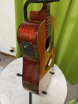 GIBSON HUMMINGBIRD REPLICA