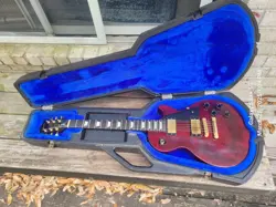 W/CHAINSAW CASE