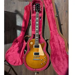 GIBSON LES PAUL CLASSIC 1997 WITH HARD CASE - USED, GOOD CONDITION
