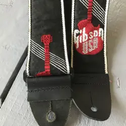 D903