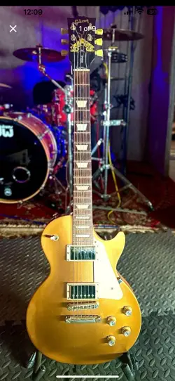 GIBSON LES PAUL TRIBUTE ELECTRIC GUITAR WITH HARD GIBSON CASE