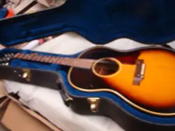 1967 GIBSON B25 SUNBURST ACOUSTIC GUITAR
