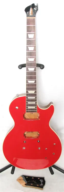 LP STANDARD GUITAR