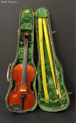 BROWN STRINGS ACOUSTIC